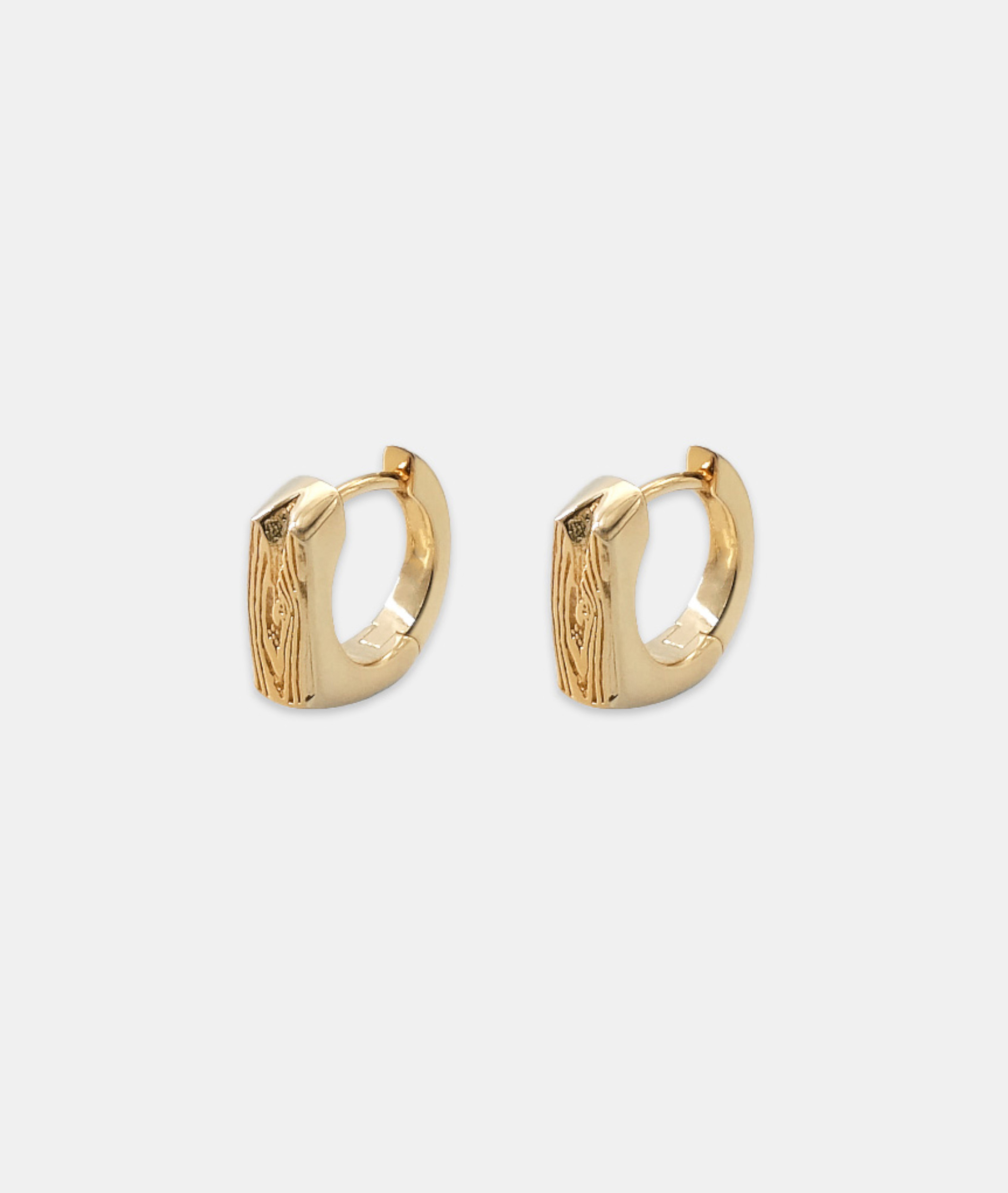 18K Gold Round Hoops